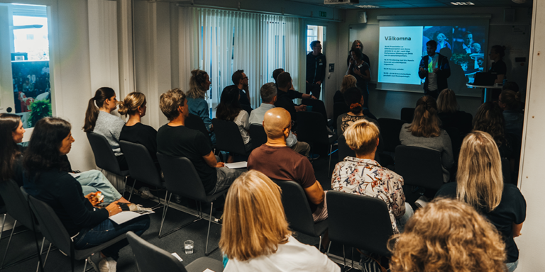 Öka antalet kvinnor som är tränare i representationslag i en elitförening