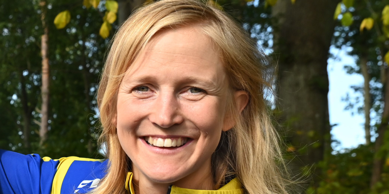 Trebarnsmamma, förbundskapten och dietist – så hittar hon balansen mellan familj och elitidrott