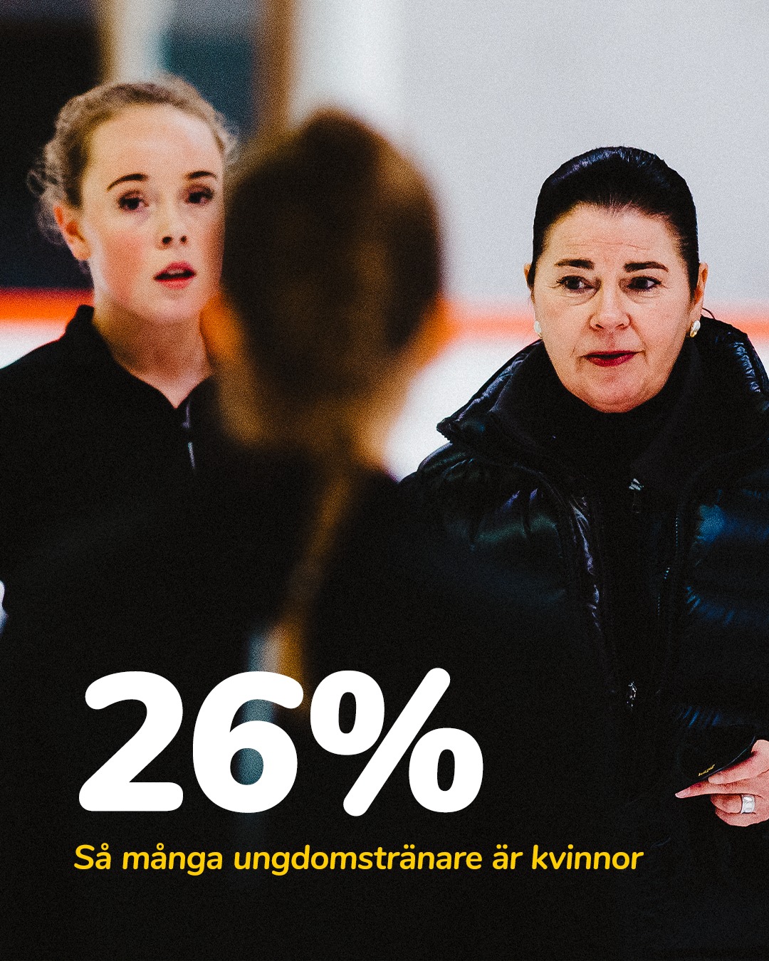 I ungdomsidrotten är bara 26 % av huvudtränarna kvinnor.

Trots att många flickor deltar i idrott.

Tränarrollen är en av idrottens viktigaste ledarskapsroller.

Källa: Aspen Institute State of Play research (refererad i coaching research 2025).